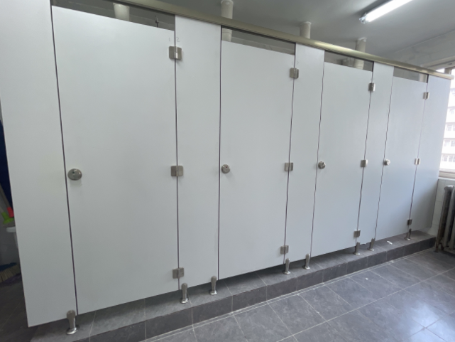 嘉兴工程卫生间隔断设计安装应充分考虑哪些要求/>
<blockquote class=